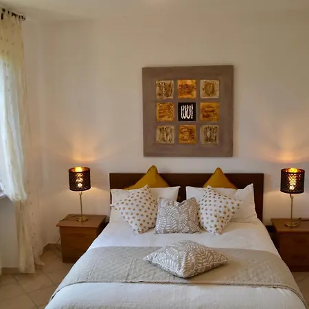 Patrizia ヴィラ モンカルヴォ