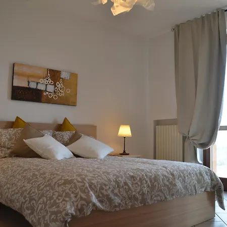 ヴィラ Patrizia モンカルヴォ