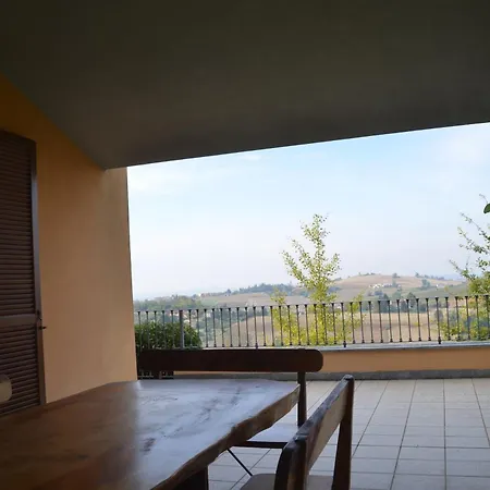 ヴィラ Patrizia モンカルヴォ